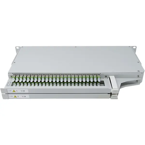 ConnectCom Patchpanel 1HE re Fanout 48x E2000/APC Kuppl. 951924